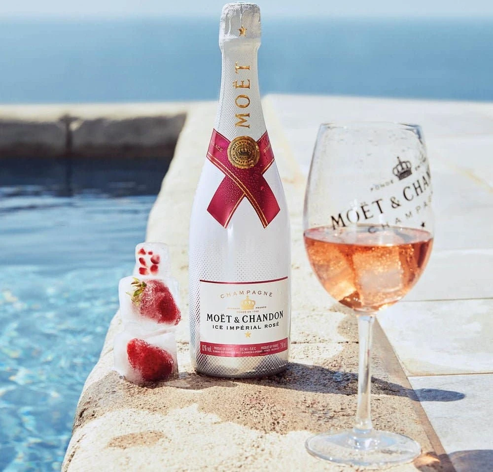 2024/09/1000171887.jpg Moët & Chandon Ice Imperial Rose Champagne 1.5L - Image 1